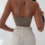 Top krótki Beti Ola Voga khaki