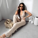 Komplet elastyczny modelujący Moss Ola Voga beżowy