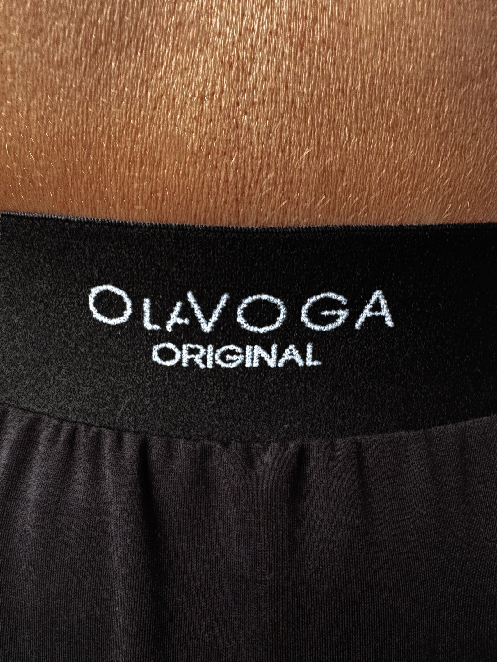 Komplet ze spódnicą BORNEO OLAVOGA czarny Komplet ze spódnicą BORNEO OLAVOGA czarny