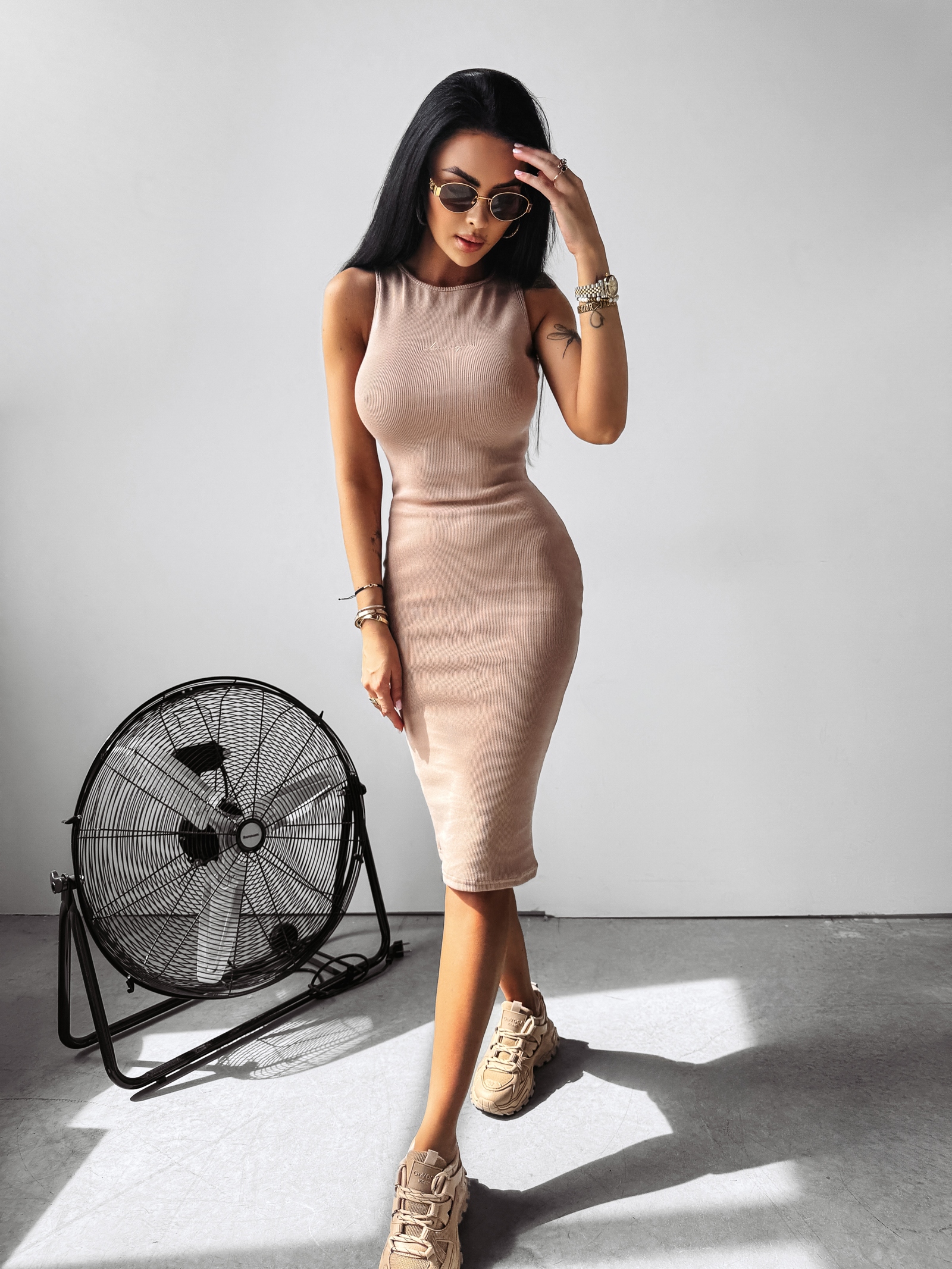 Sukienka dopasowana May Ola Voga c.beżowa