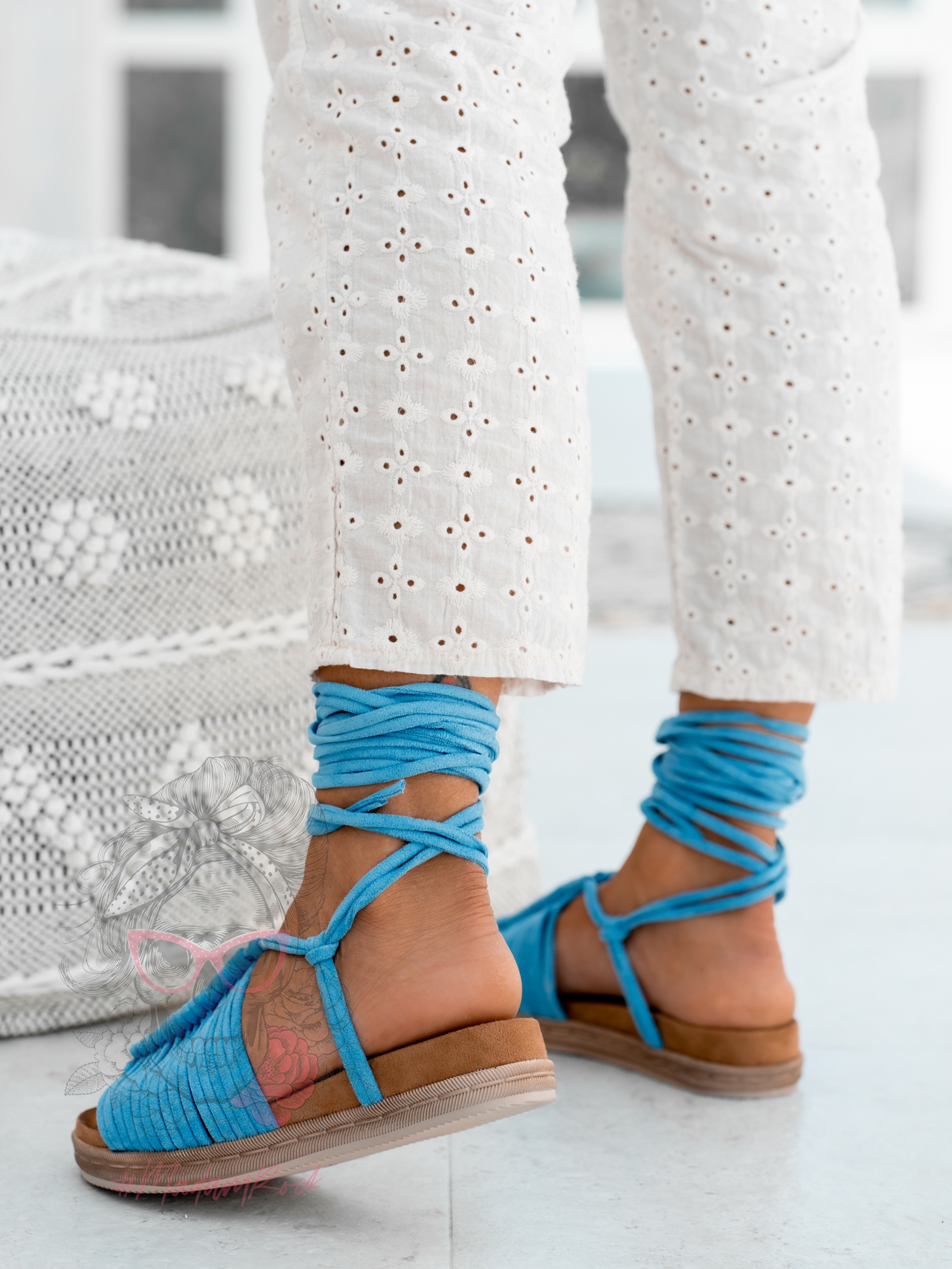 Sandały wiązane Madam Pago niebieskie