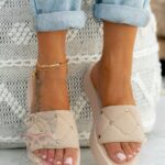 Klapki skórzane Madam Apart beżowe