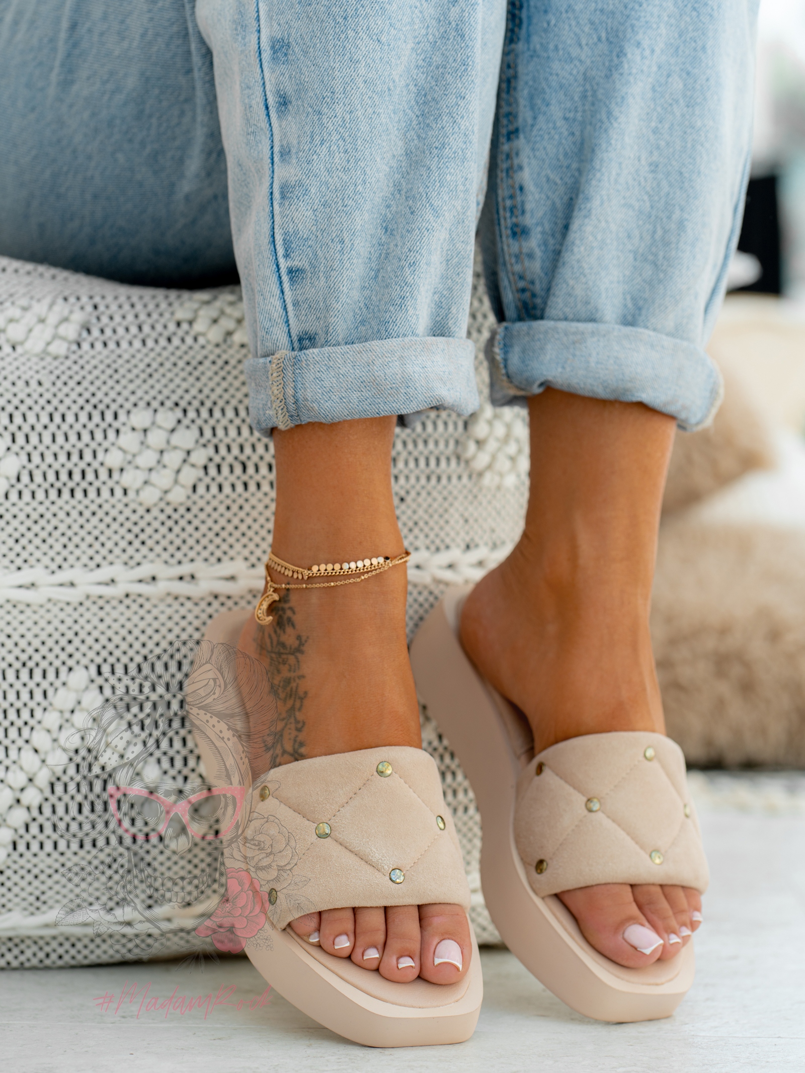 Klapki skórzane Madam Apart beżowe