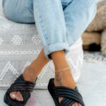 Klapki na platformie Madam Iksi czarne