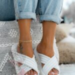 Klapki na platformie Madam Iksi białe