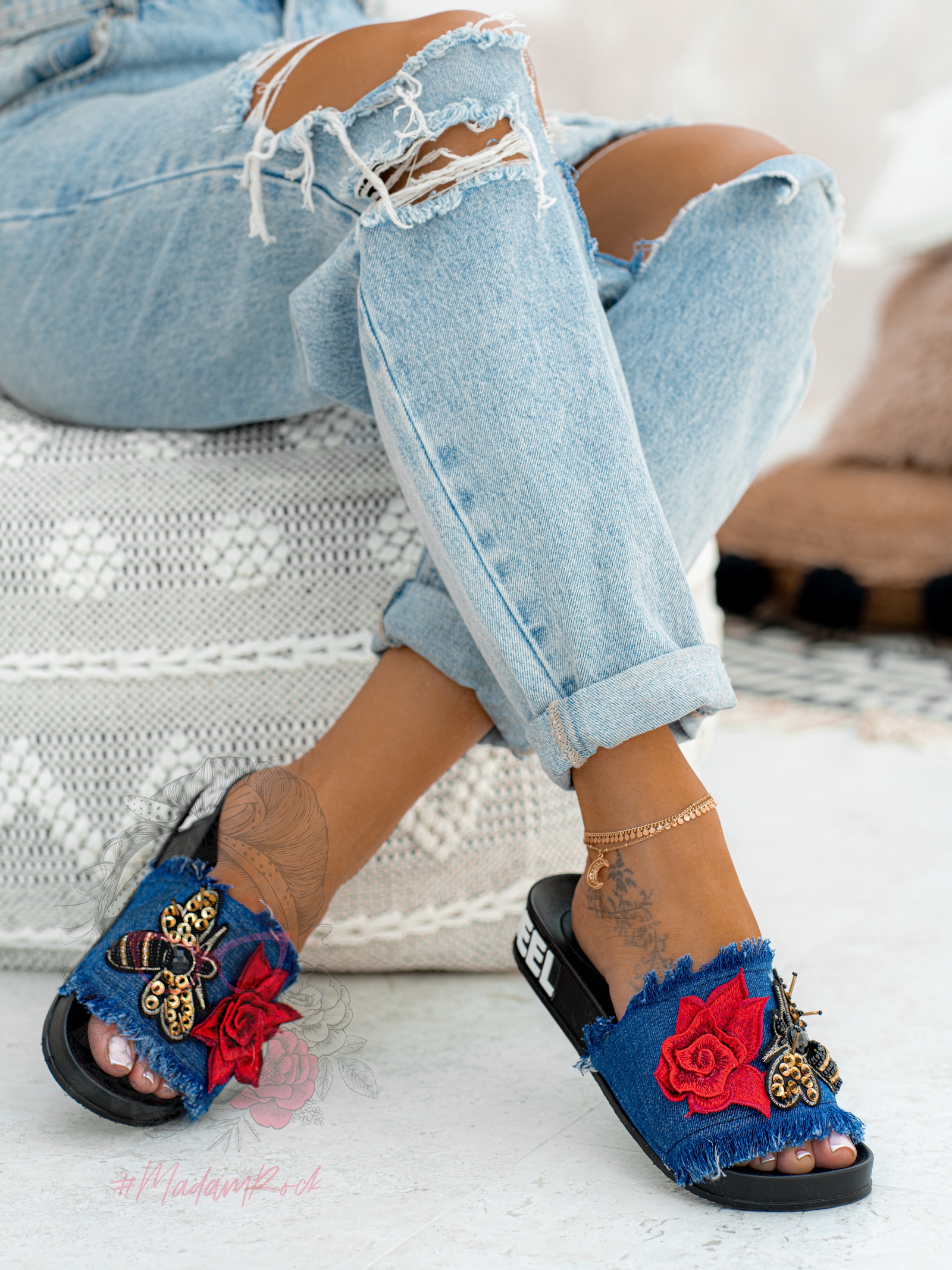 Klapki z aplikacjami Madam DenimBee granatowe Klapki z aplikacjami Madam DenimBee granatowe