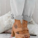 Klapki skórzane Madam Cames beżowe