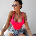 -wyprzedane-Body gładkie Doolie Ola Voga neonowy róż