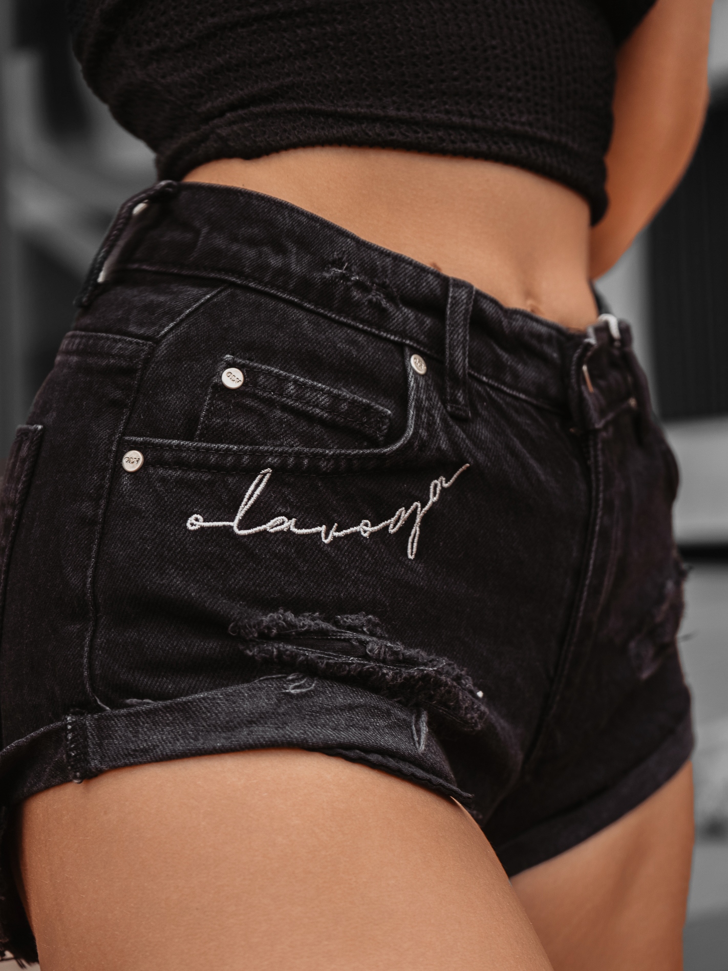 Szorty dekatyzowane RAGGED OLAVOGA czarne Szorty dekatyzowane RAGGED OLAVOGA czarne