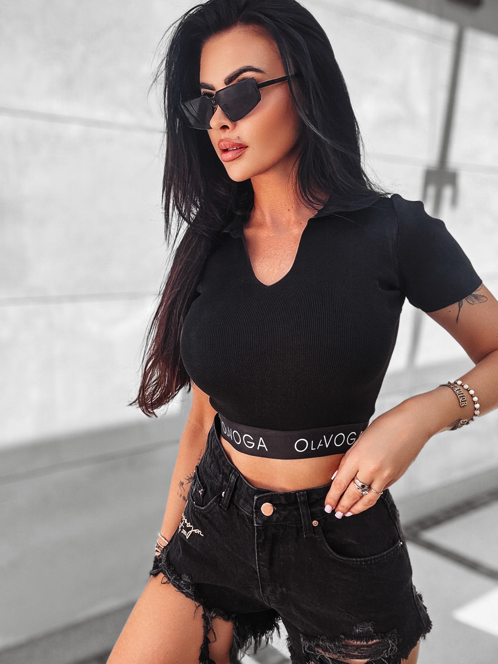 Bluzka crop top Lavish Ola Voga czarna