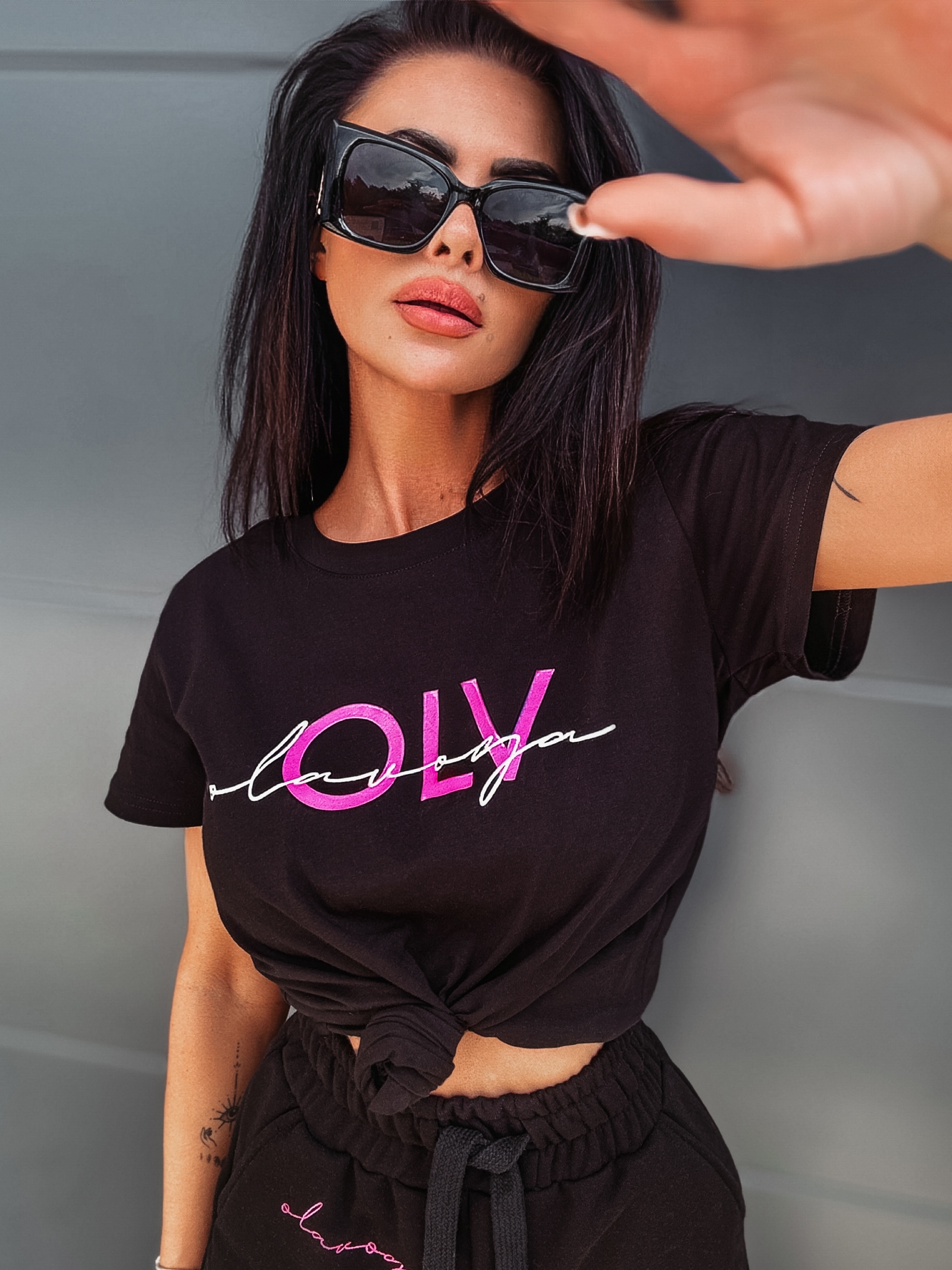 T-shirt bawełniany Jolly Ola Voga czarny