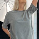 T-shirt dekatyzowany z cyrkoniami Berbo szary