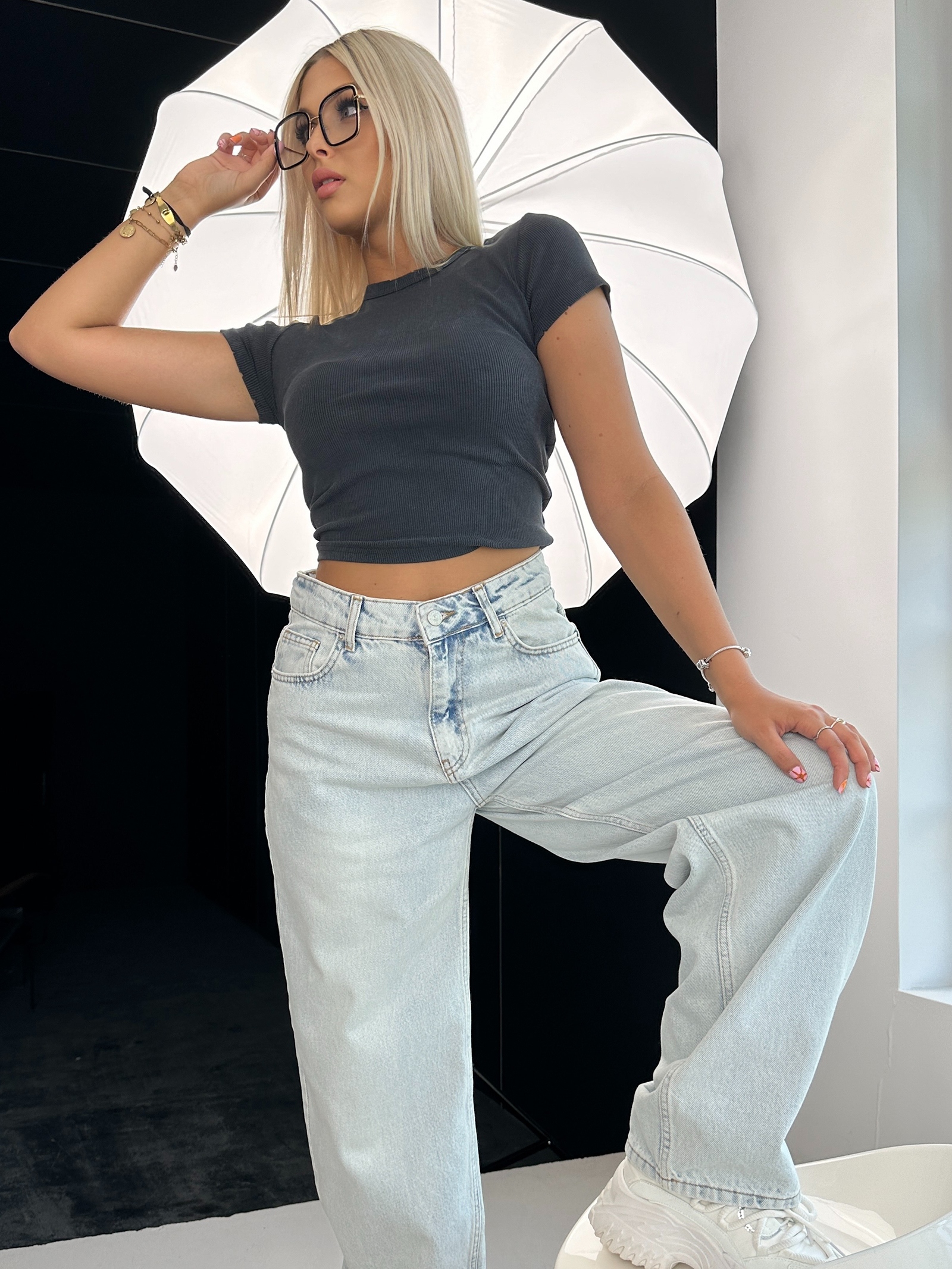 Spodnie jeansowe Aria jasnoniebieskie Spodnie jeansowe Aria jasnoniebieskie