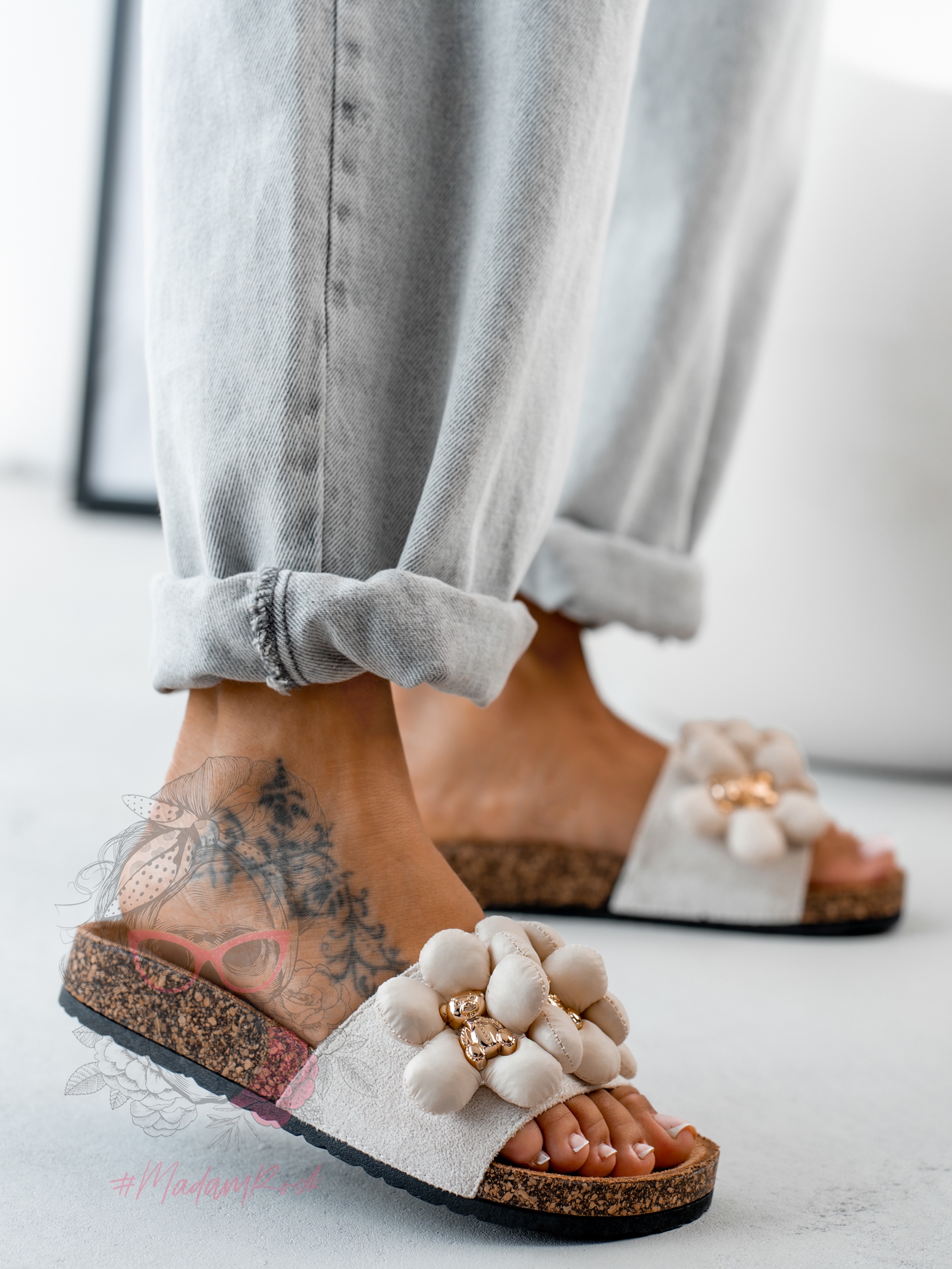 Klapki Madam Floer beżowe