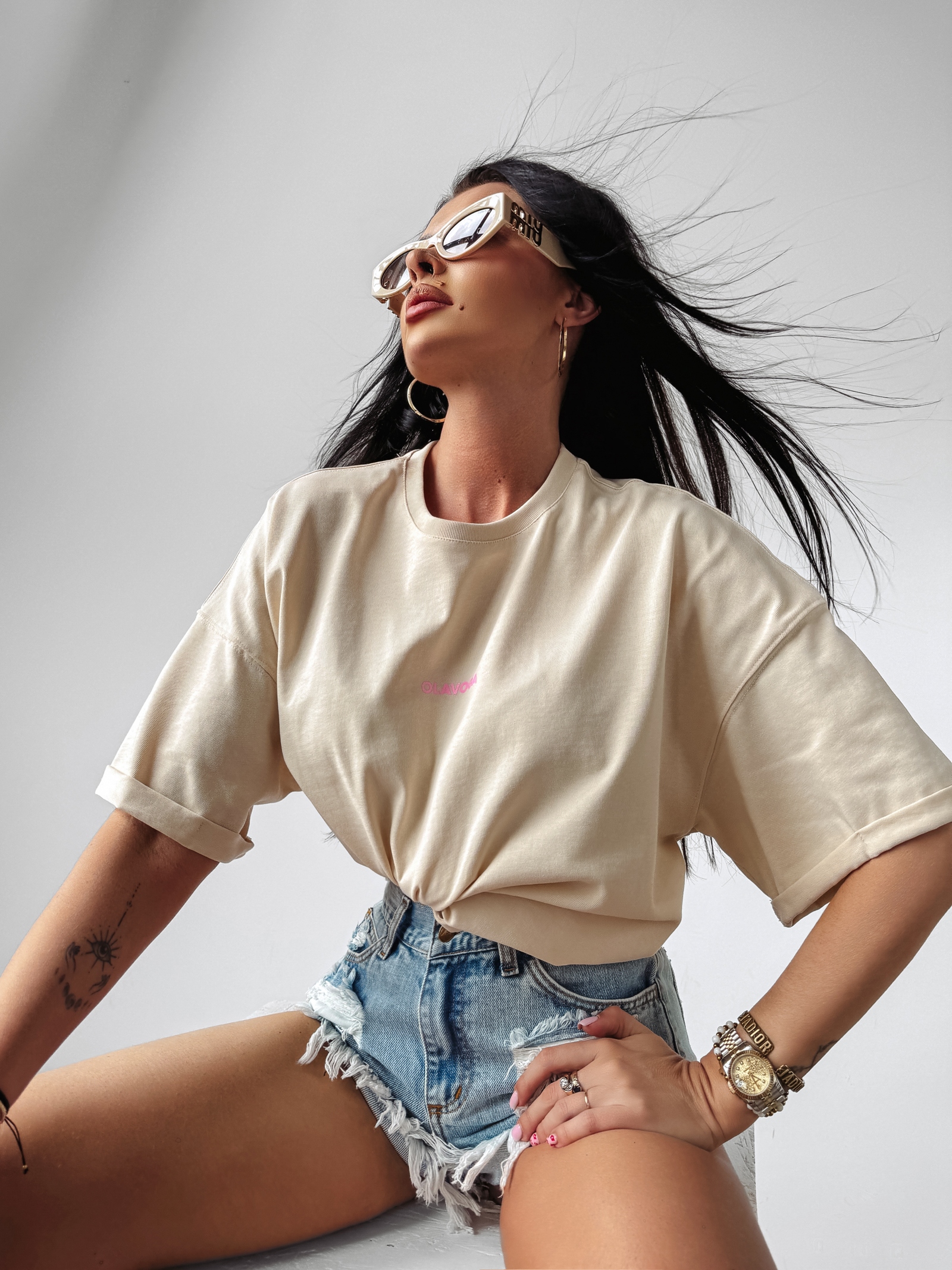 T-shirt oversize GRAVED OLAVOGA beżowy