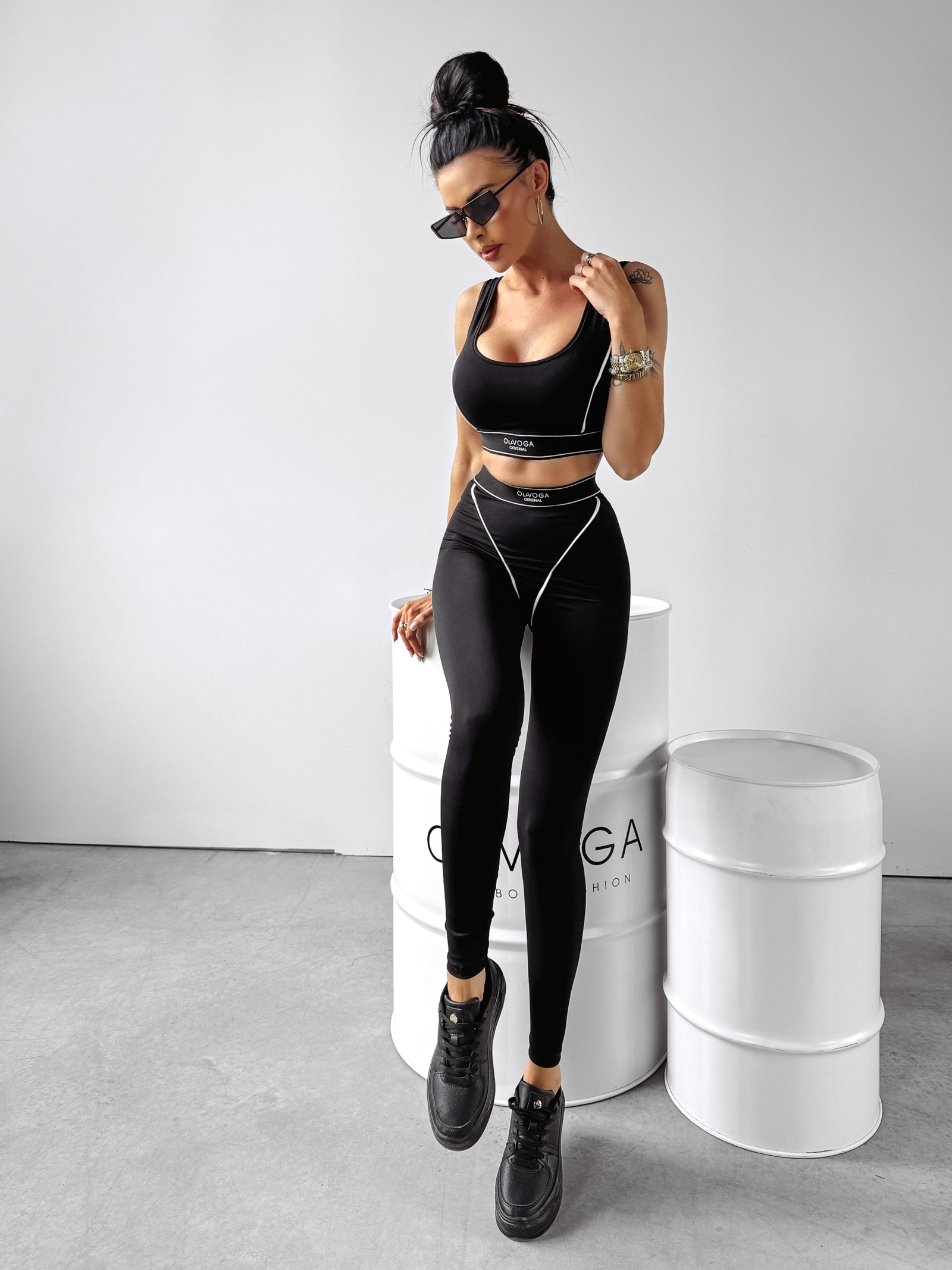 Komplet przylegający FEMME OLAVOGA czarny Komplet przylegający FEMME OLAVOGA czarny