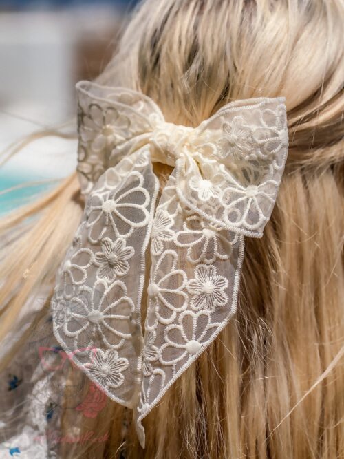 Spinka kokarda Lili koronkowa ecru