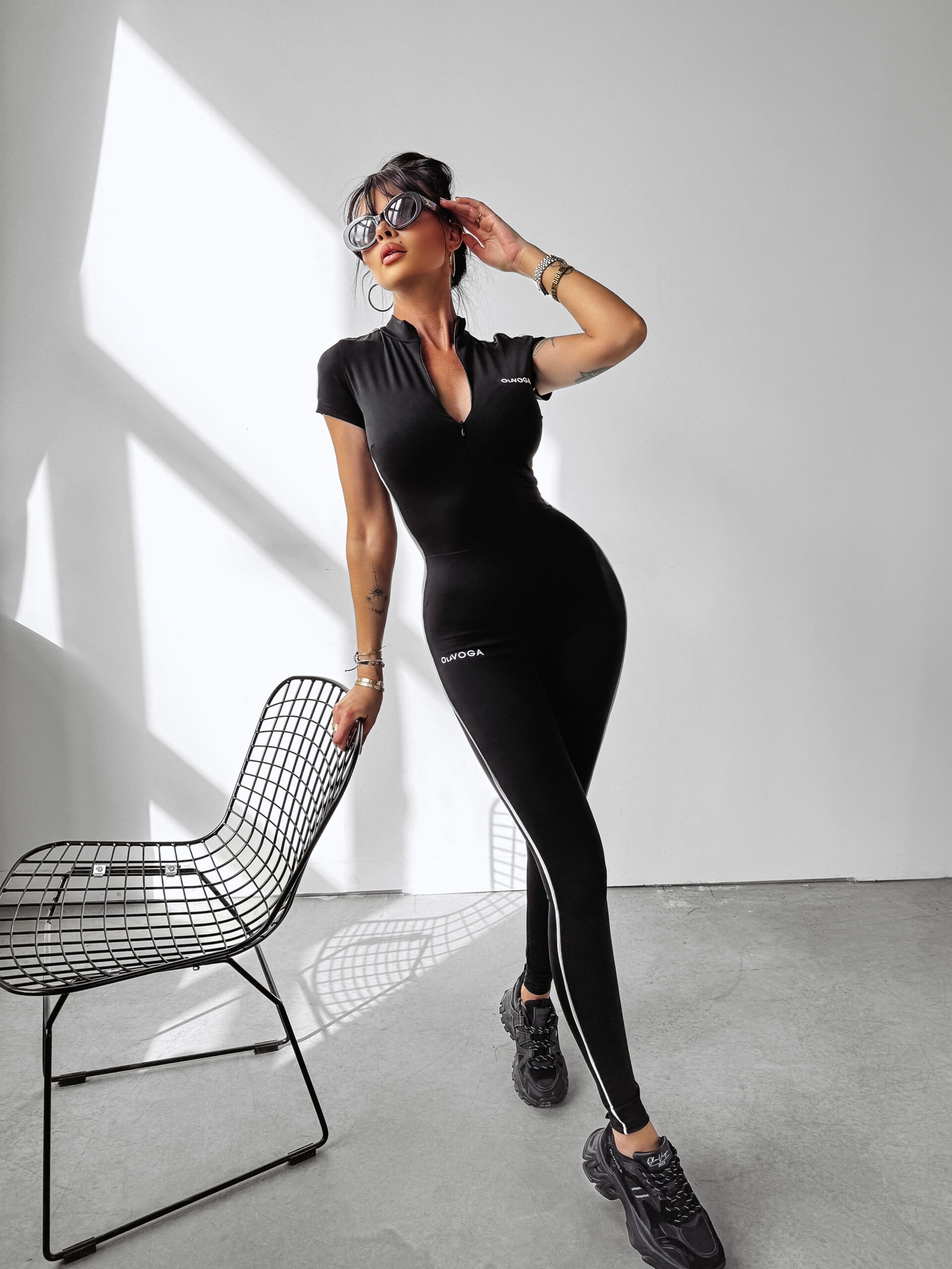 Kombinezon przylegający RIVIERA OLAVOGA czarny Kombinezon przylegający RIVIERA OLAVOGA czarny