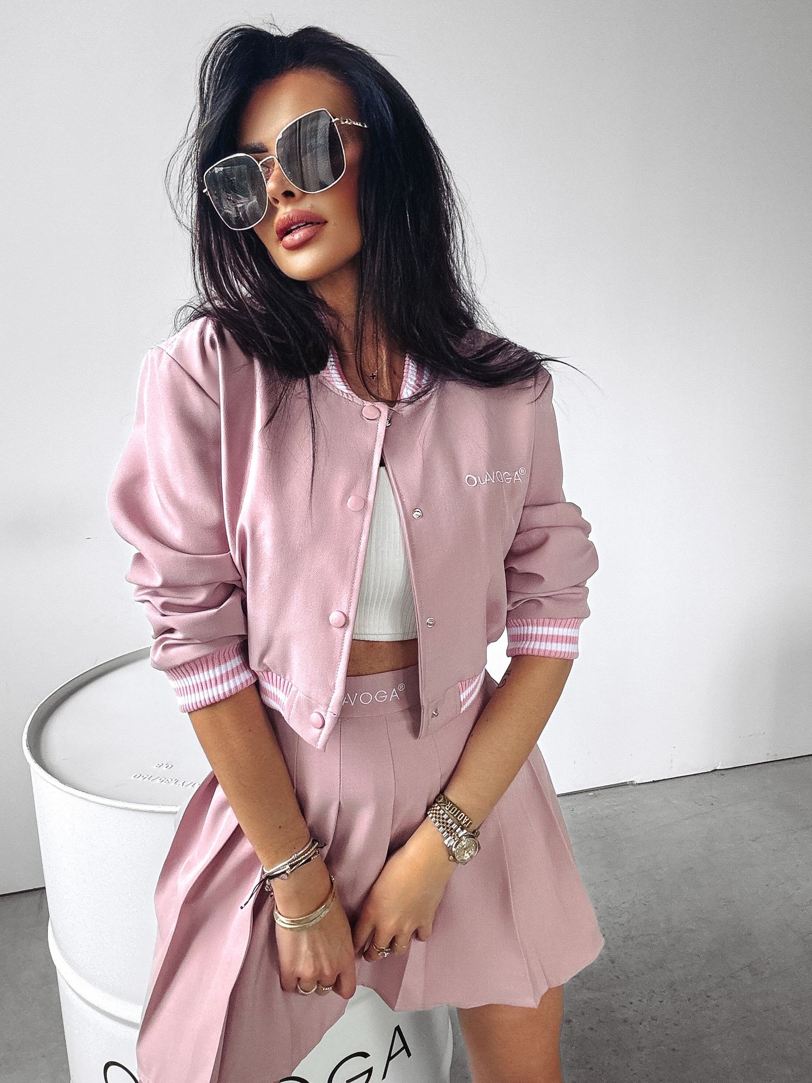 Komplet ze spódnicą ANSWEAR OLAVOGA pudrowy róż