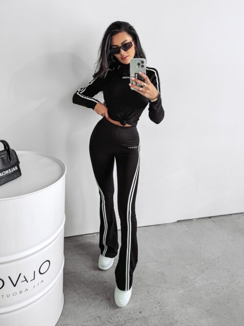 Bluzka z półgolfem BOUND OLAVOGA czarna