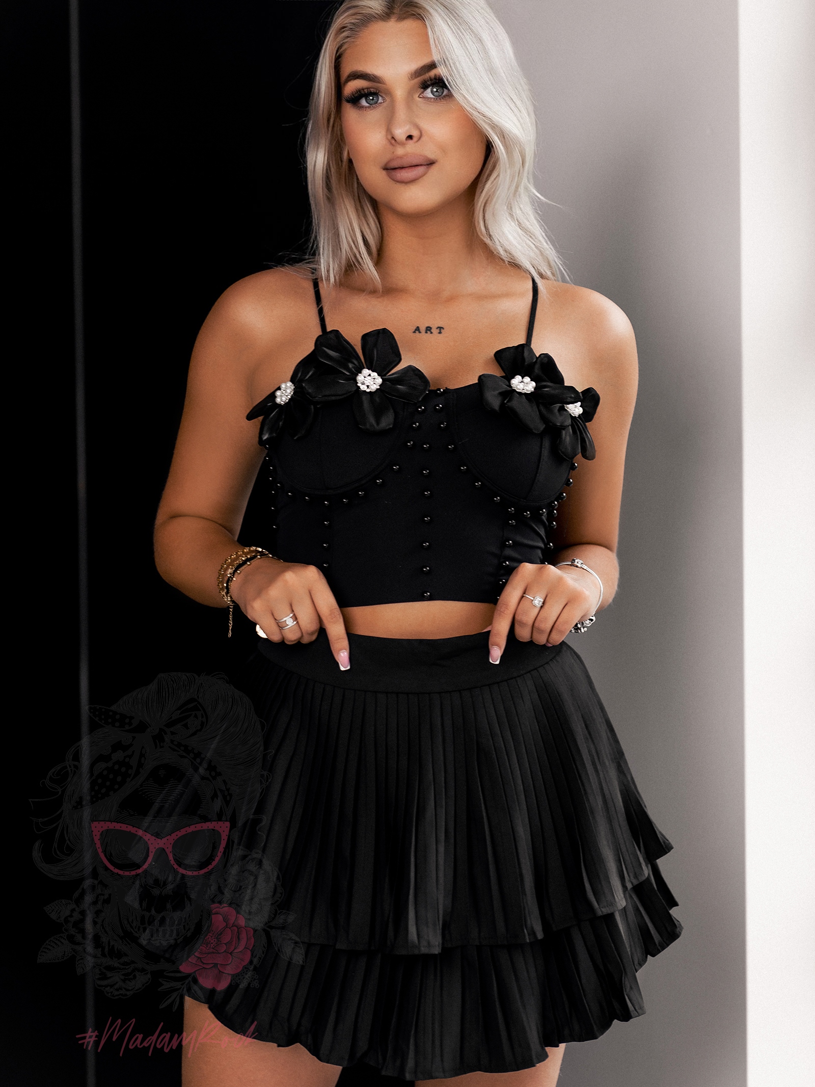 Top gorsetowy z kwiatami Lopei czarny Top gorsetowy z kwiatami Lopei czarny