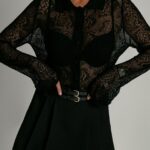 Bluzka z koronki Mildies czarna