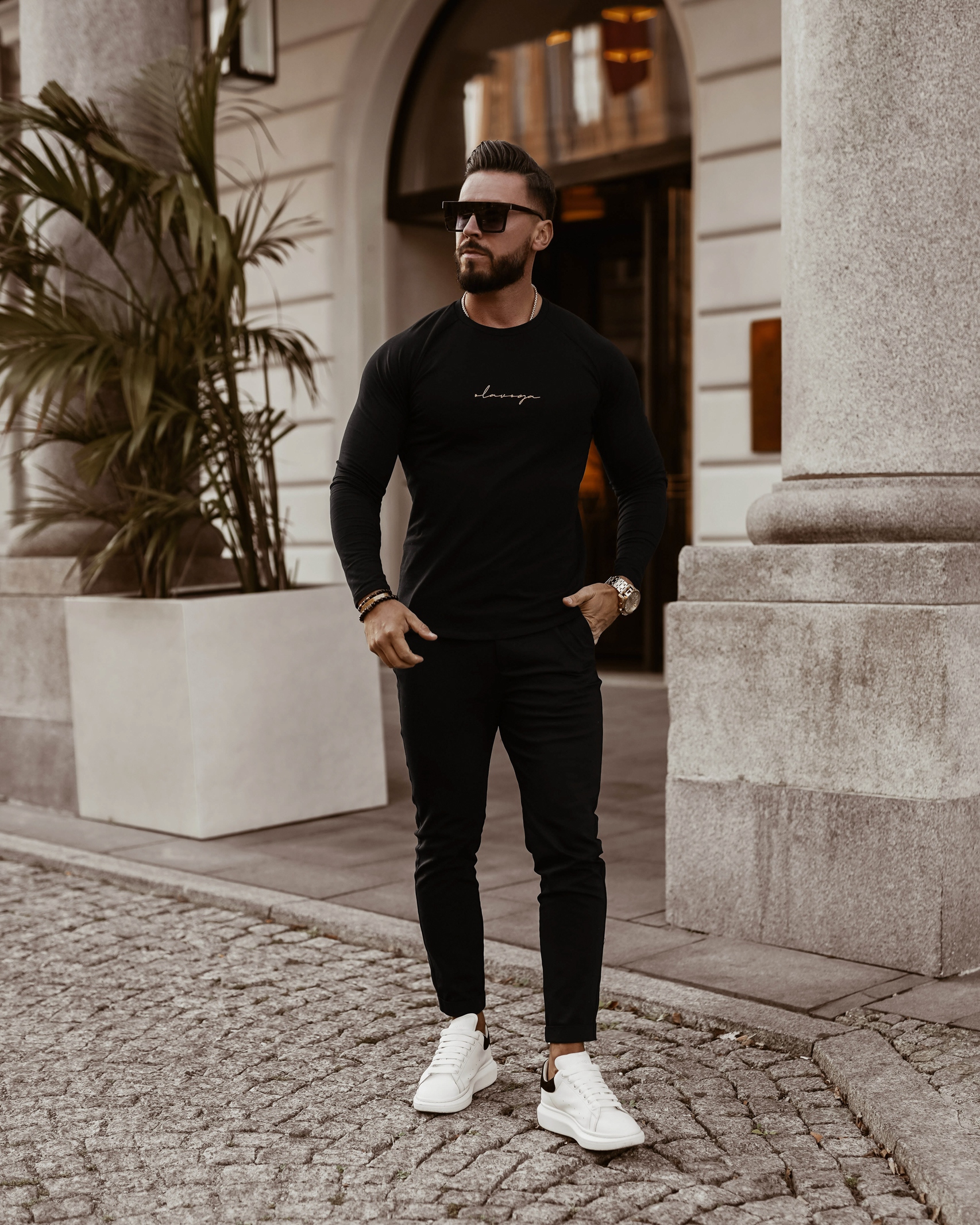 Bluzka męska longsleeve MINIMALIST MAN OLAVOGA czarna Bluzka męska longsleeve MINIMALIST MAN OLAVOGA czarna