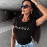 T-shirt klasyczny damski SPLIT OLAVOGA czarny