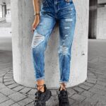 Spodnie przecierane mom jeans MESS OLAVOGA niebieskie