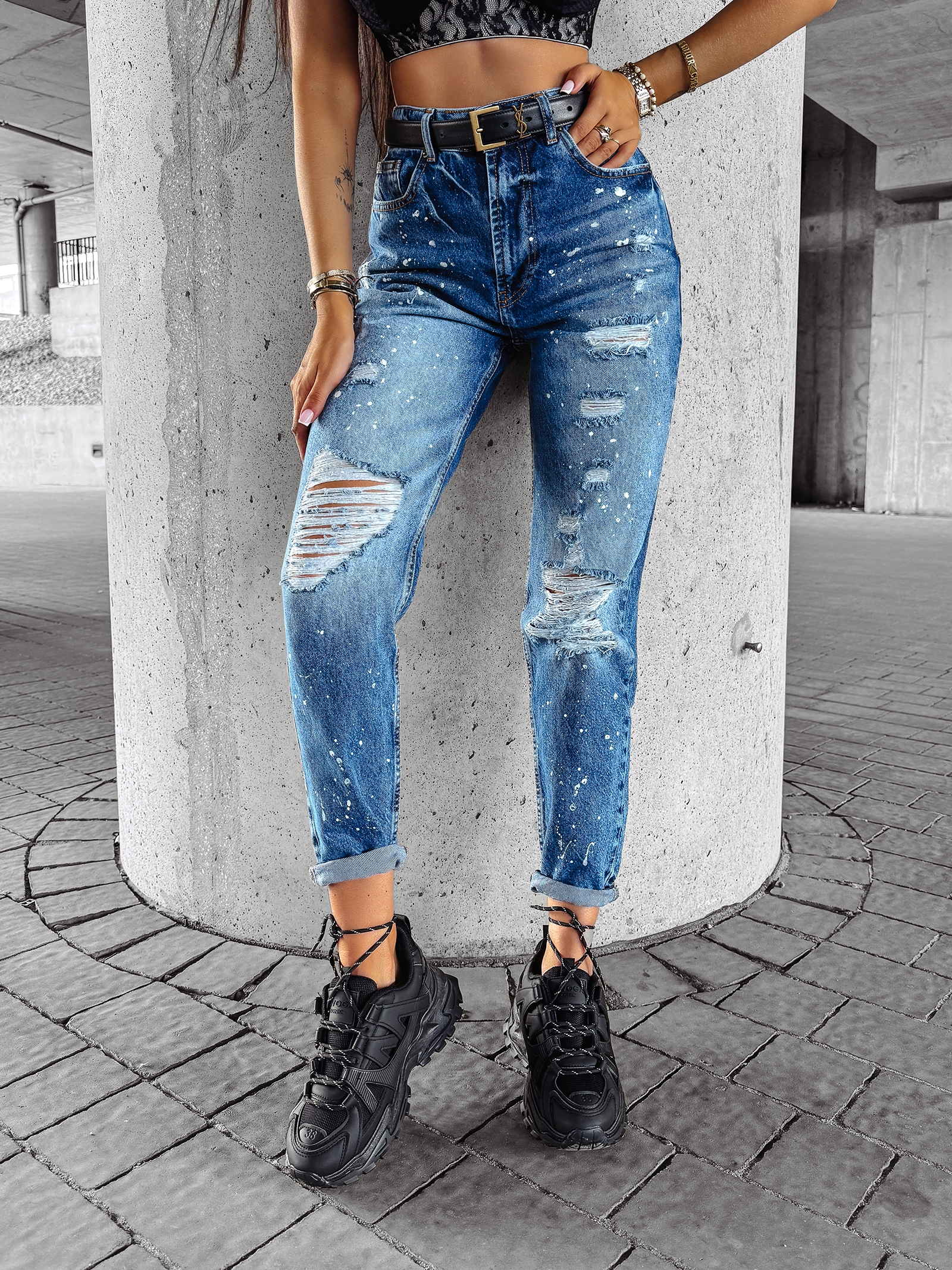 Spodnie przecierane mom jeans MESS OLAVOGA niebieskie