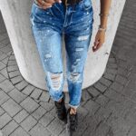 Spodnie przecierane mom jeans MESS OLAVOGA niebieskie