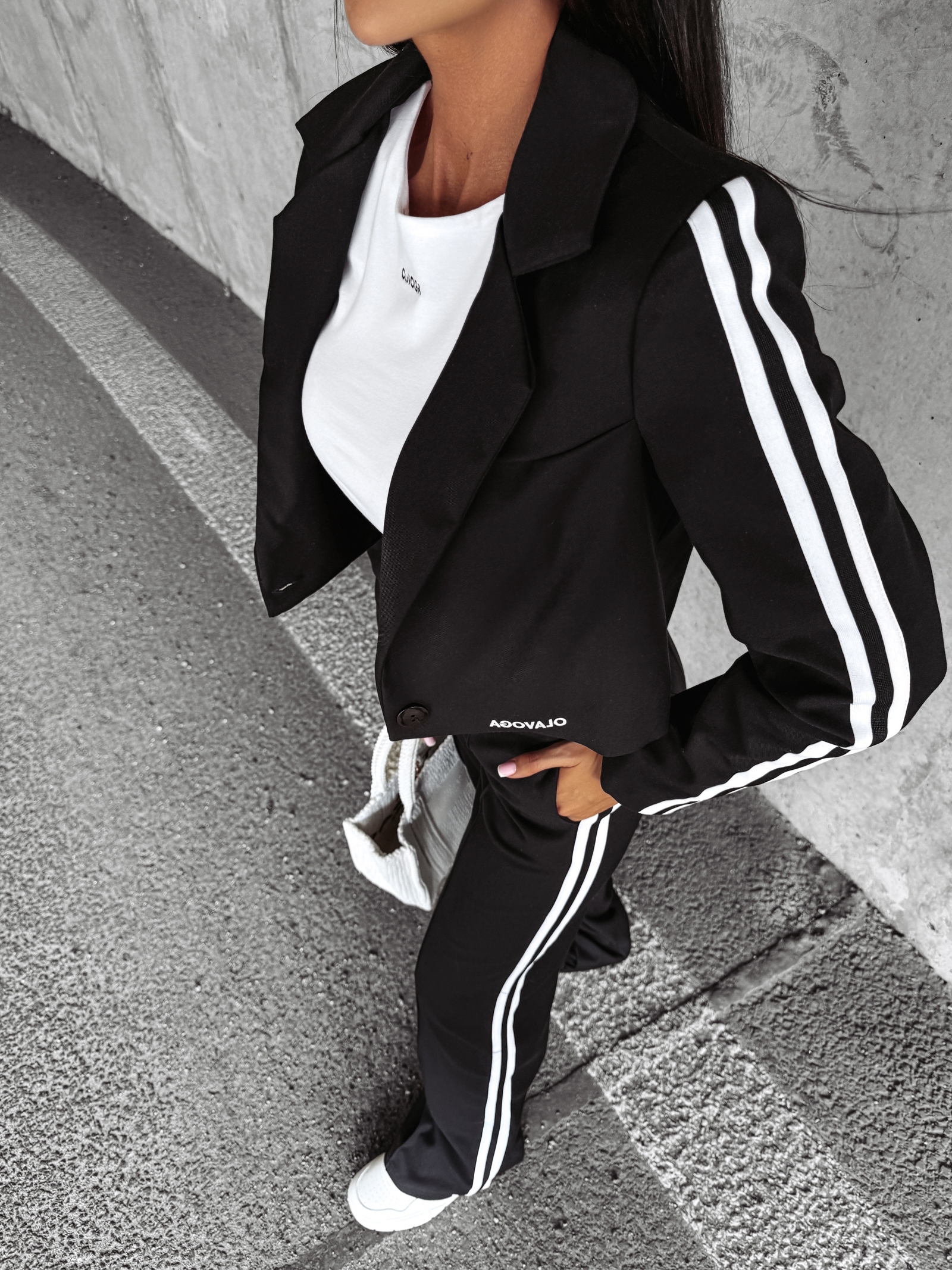 Spodnie eleganckie z lampasem VALOUR OLAVOGA czarne