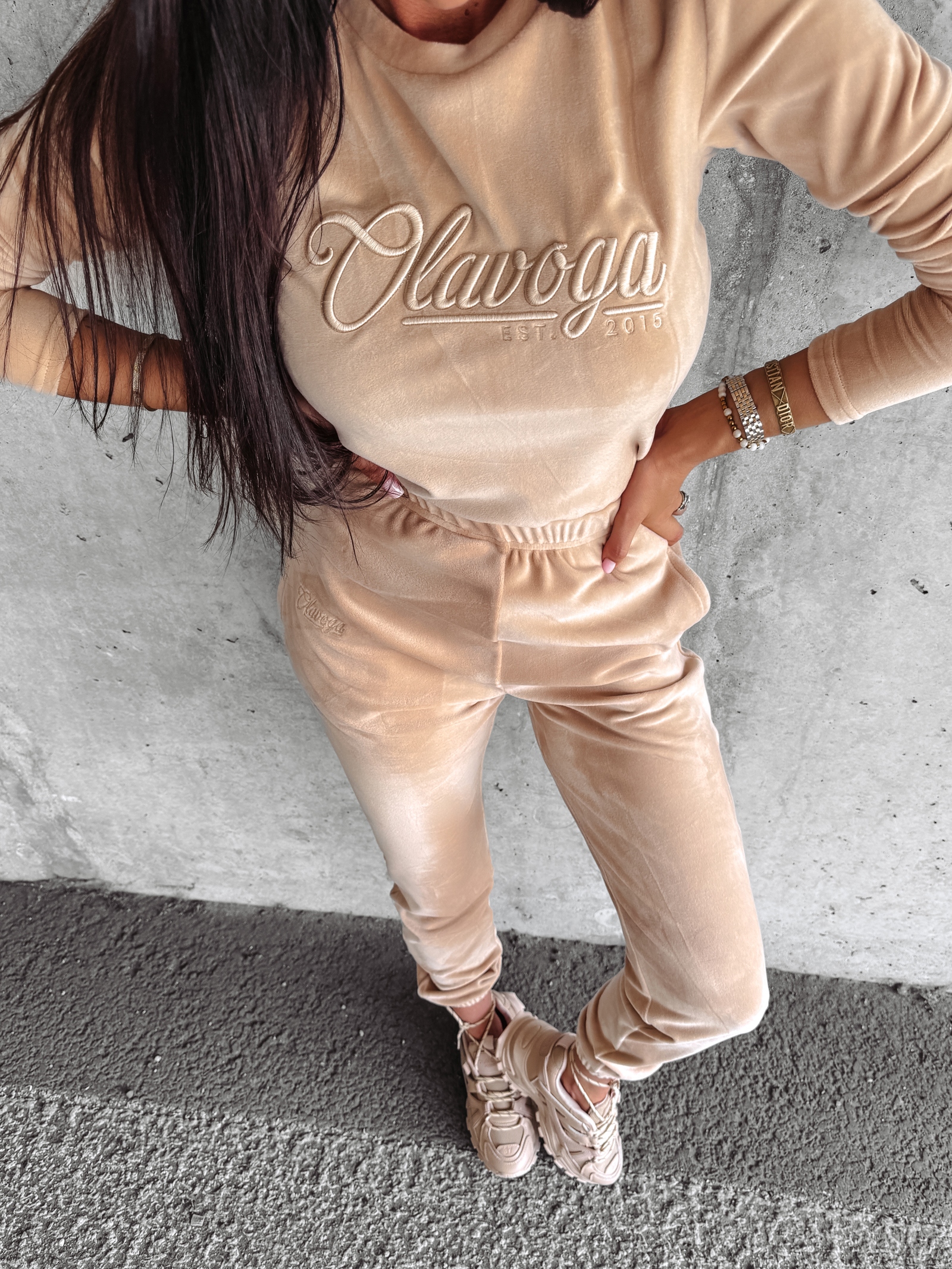 Dres damski welurowy SOULMATE OLAVOGA beżowy