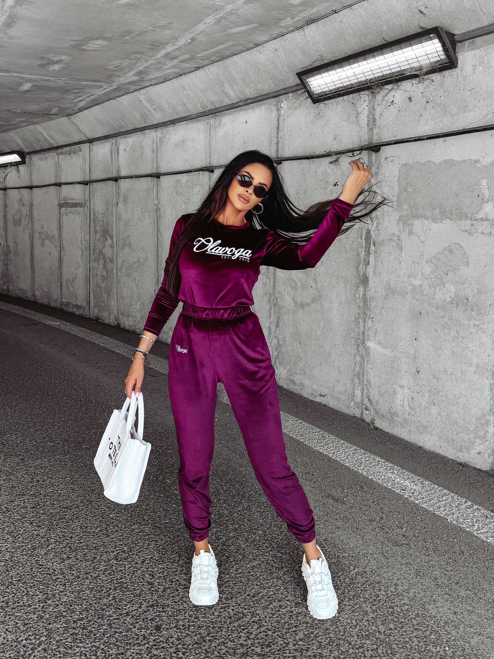 Dres damski welurowy SOULMATE OLAVOGA śliwka Dres damski welurowy SOULMATE OLAVOGA śliwka