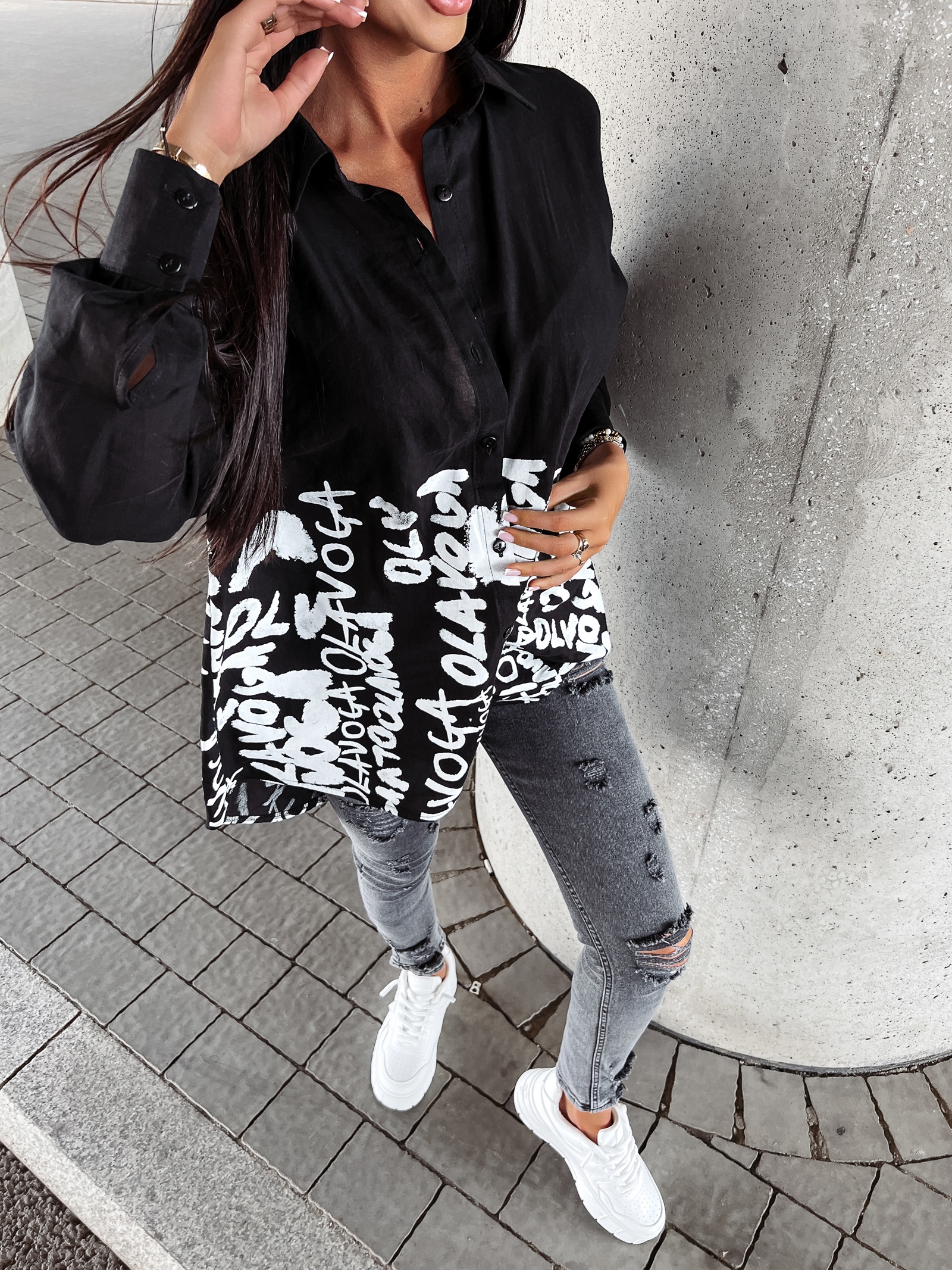 Koszula oversize z nadrukiem BLACKMORE OLAVOGA czarna Koszula oversize z nadrukiem BLACKMORE OLAVOGA czarna