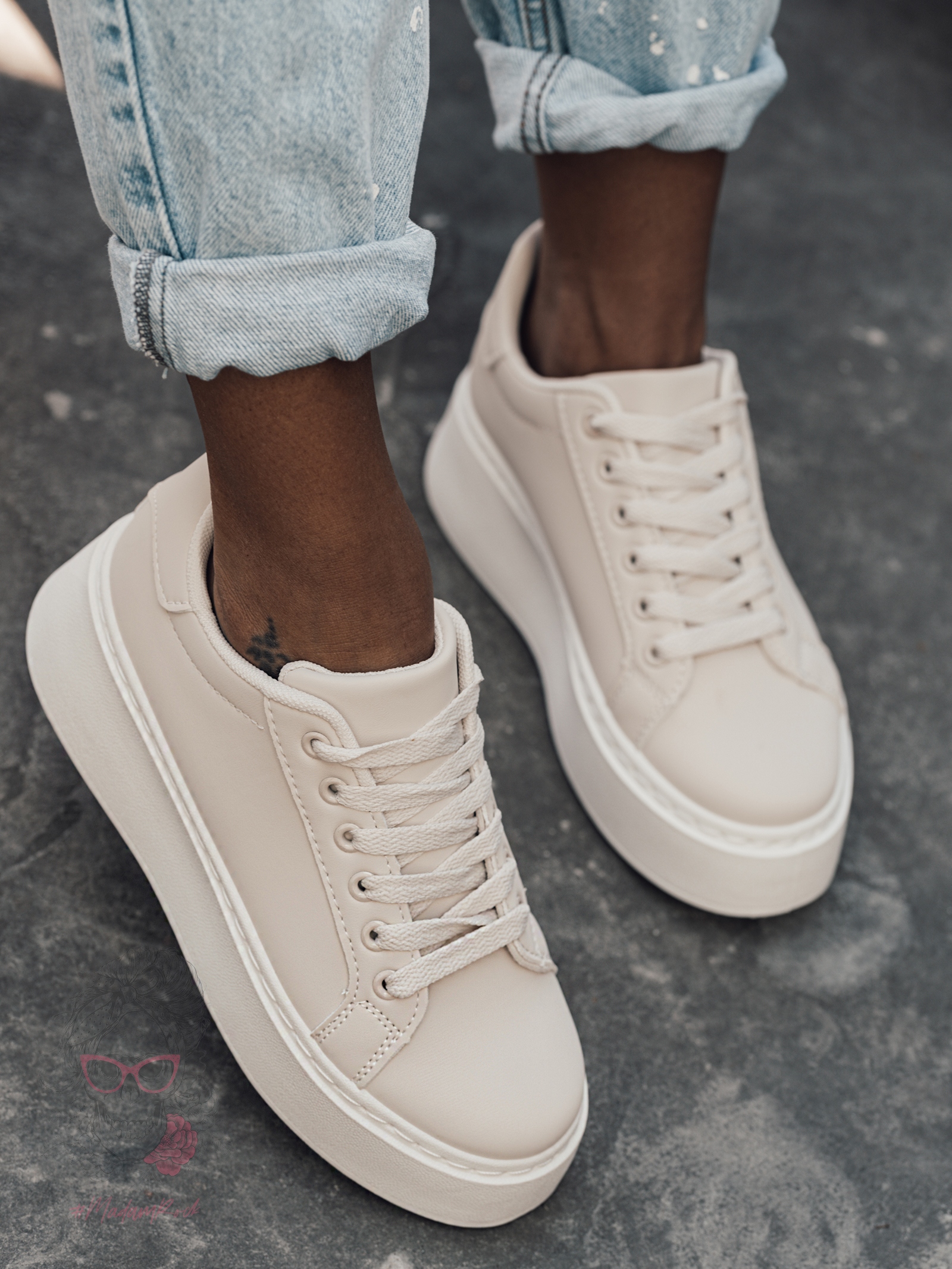 Buty sportowe na platformie Madam Goue beżowe