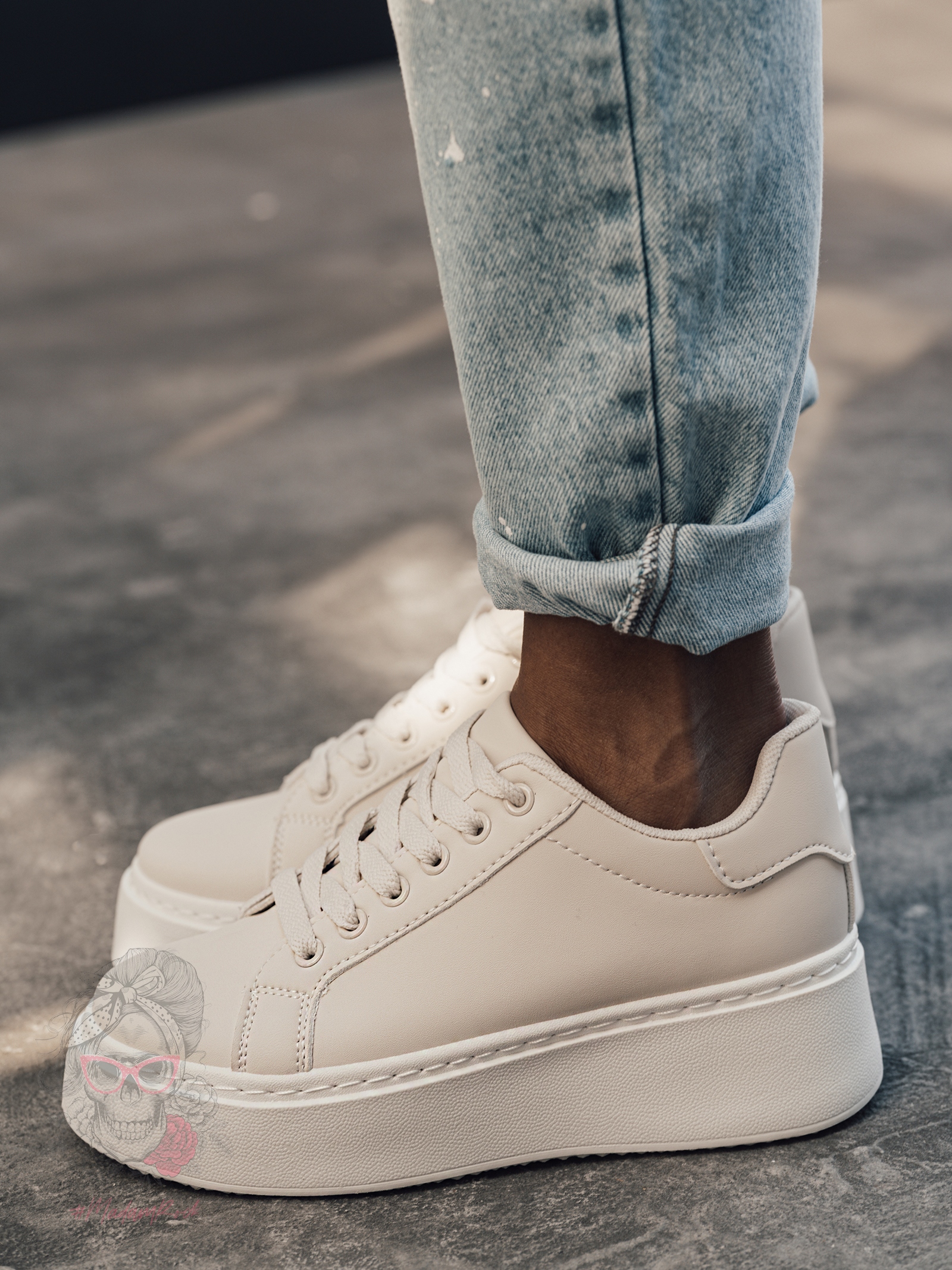 Buty sportowe na platformie Madam Goue beżowe