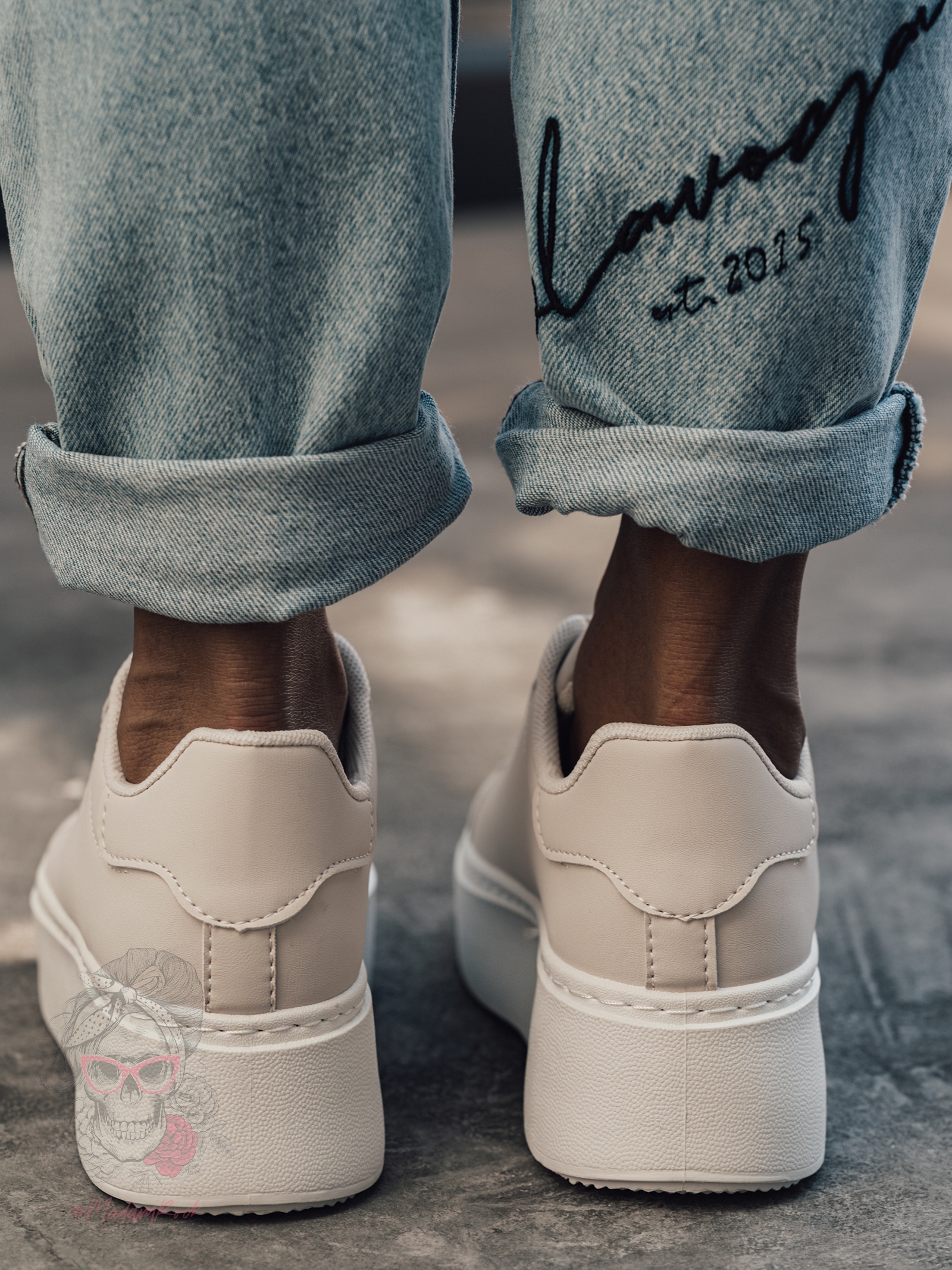 Buty sportowe na platformie Madam Goue beżowe