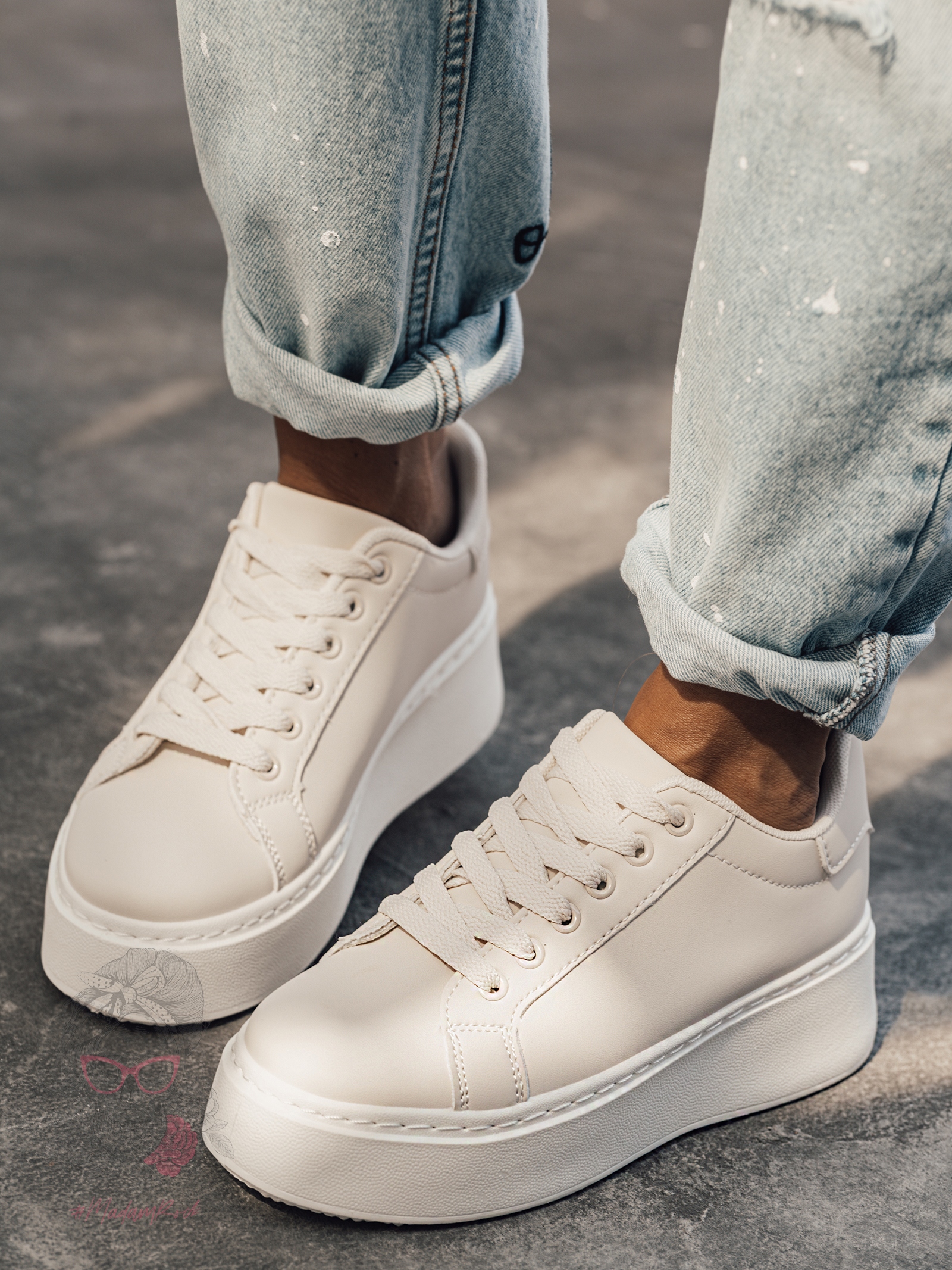 Buty sportowe na platformie Madam Goue beżowe