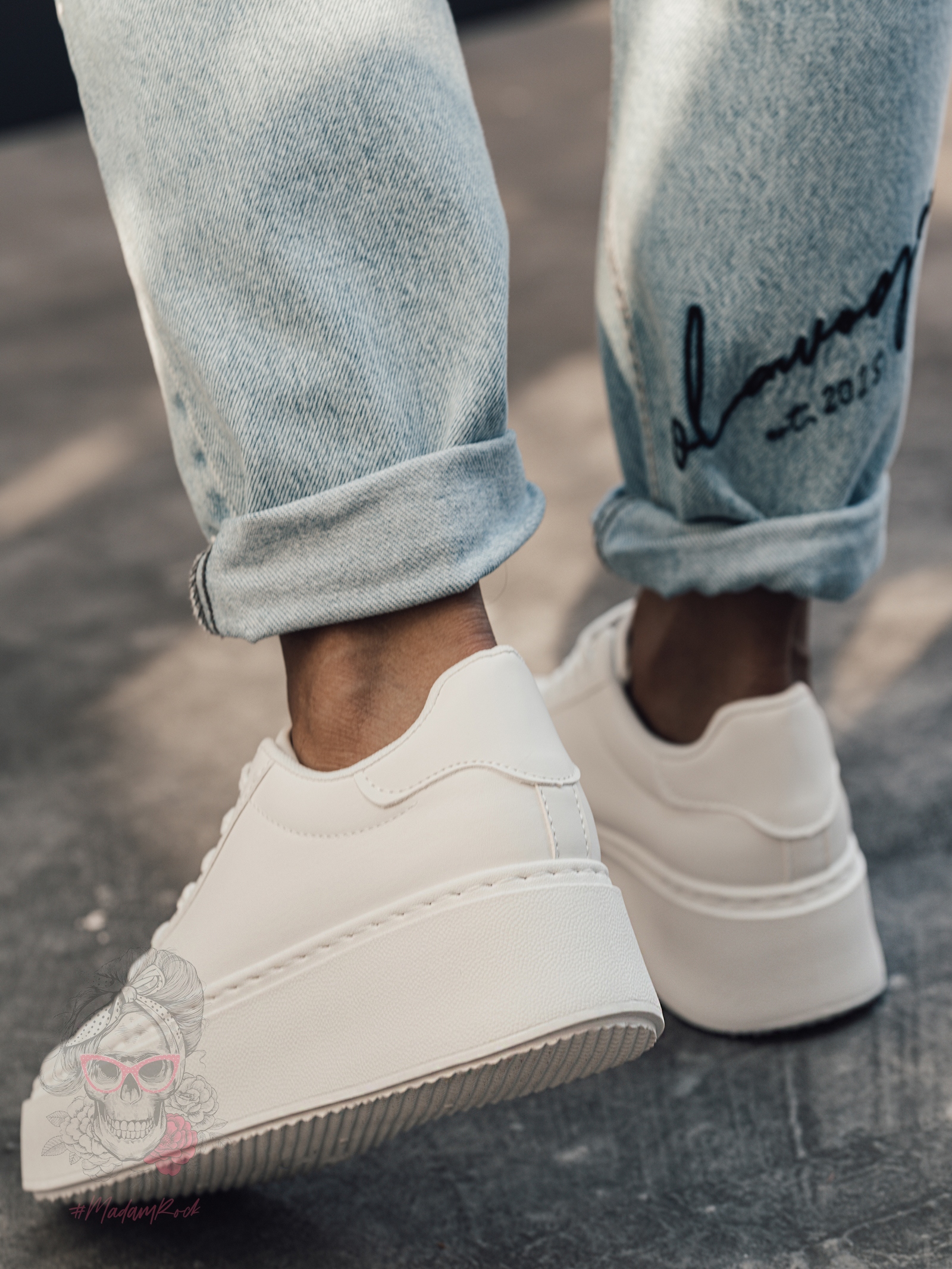 Buty sportowe na platformie Madam Goue białe