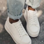 Buty sportowe na platformie Madam Goue białe