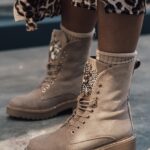 Workery zamszowe z cyrkoniami Rock Rocoro beżowe