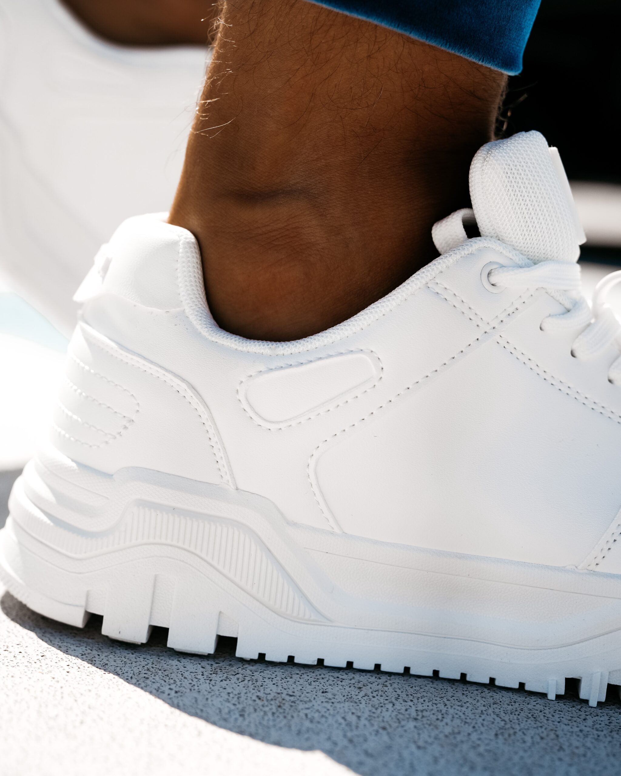 Buty sportowe sneakersy męskie GTX OLAVOGA białe Buty sportowe sneakersy męskie GTX OLAVOGA białe