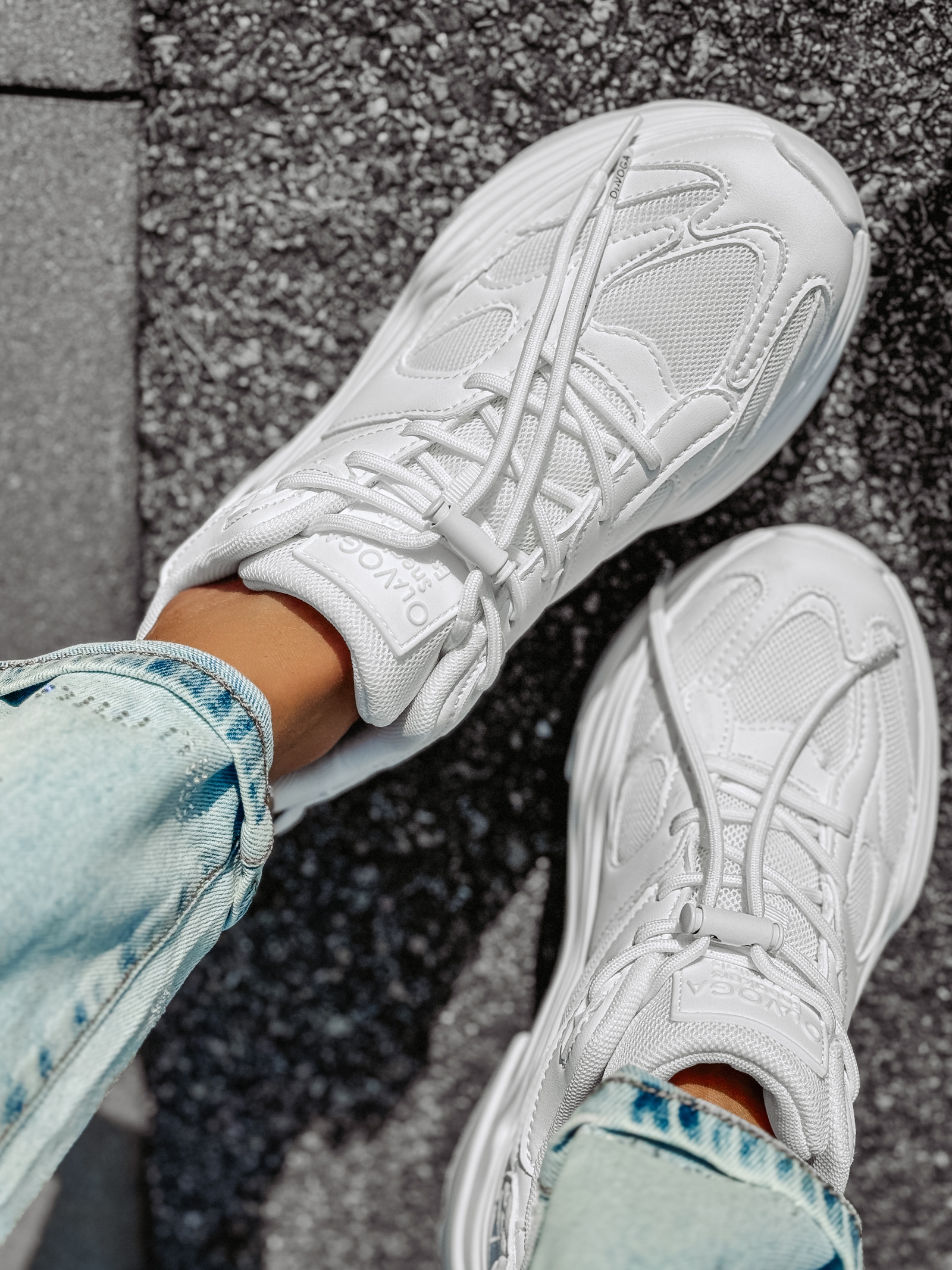 Buty sportowe damskie DIVISION OLAVOGA białe