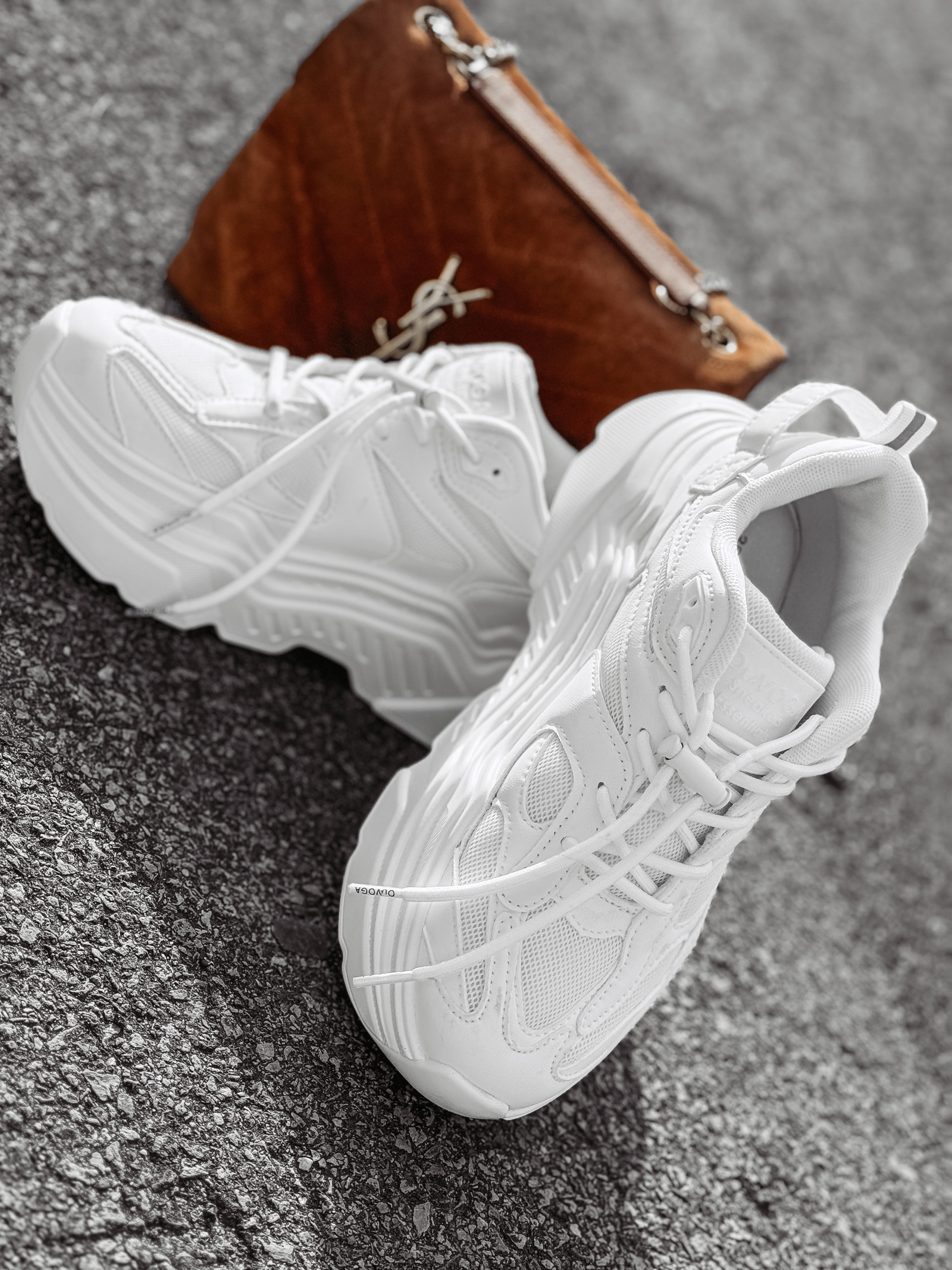 Buty sportowe damskie DIVISION OLAVOGA białe Buty sportowe damskie DIVISION OLAVOGA białe