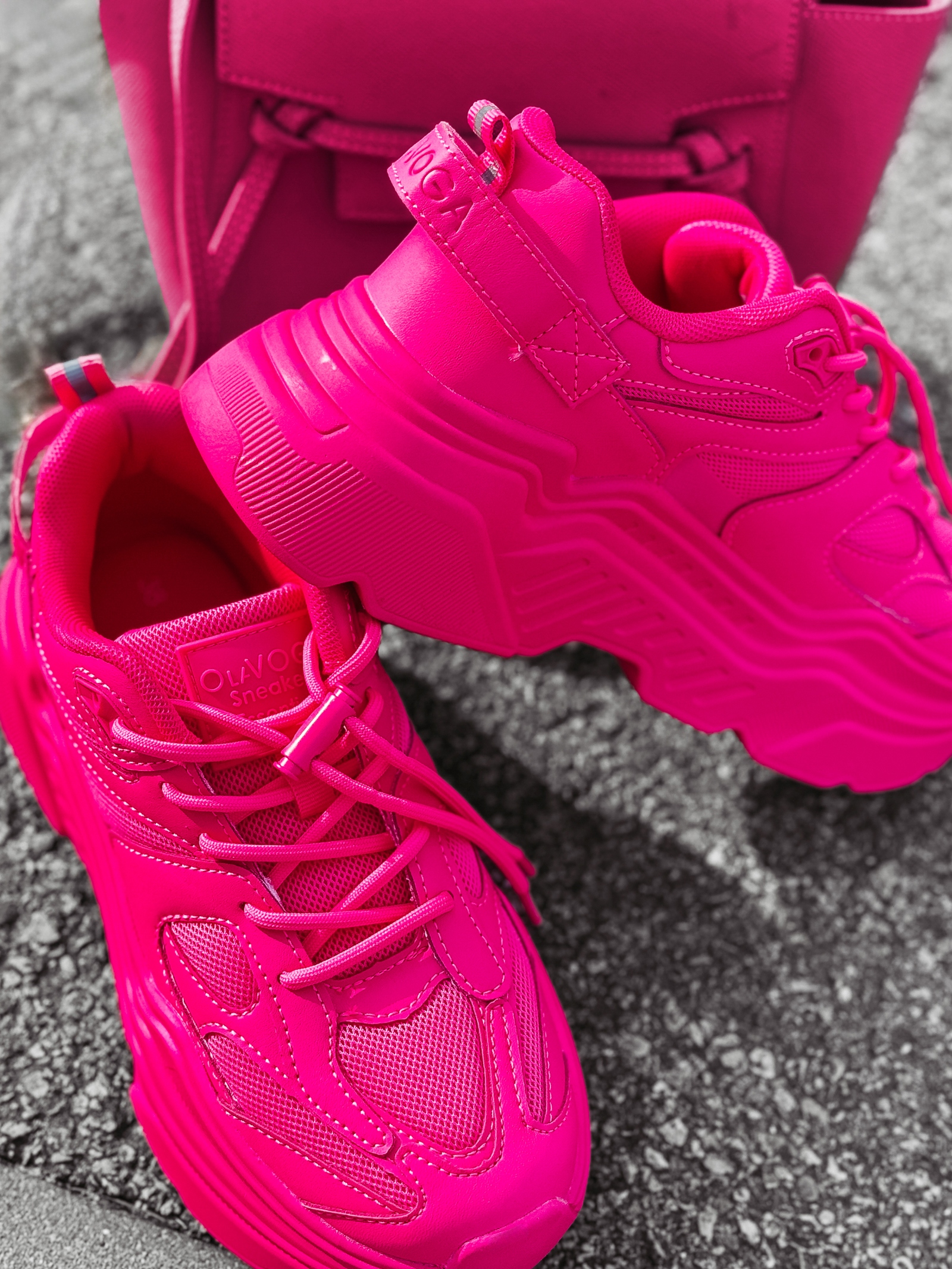 Buty sportowe damskie DIVISION OLAVOGA fuksja Buty sportowe damskie DIVISION OLAVOGA fuksja