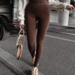 Legginsy wyszczuplające elastyczne LEAF OLAVOGA brązowe