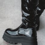 Kozaki lakierowane na grubej podeszwie Rock Suro czarne