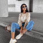 Sweter klasyczny VINDI OLAVOGA beżowy