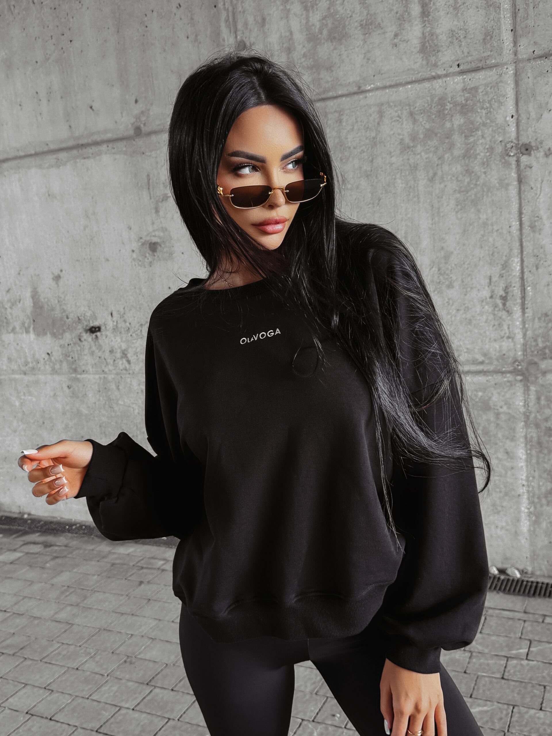 Bluza oversize DIORA OLAVOGA czarna